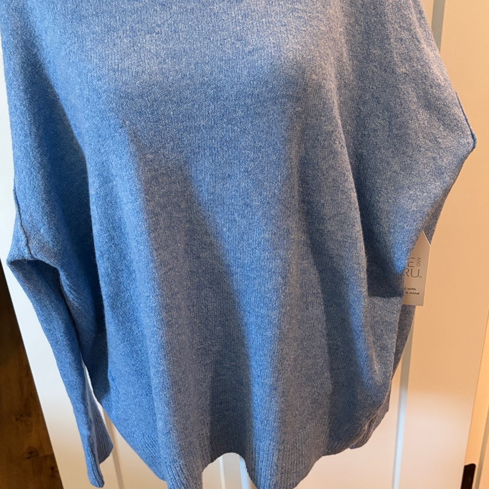 NWT Time & Tru Womens Blue Crewneck Sweater Size L Beautiful Blue Warm - Picture 2 of 14